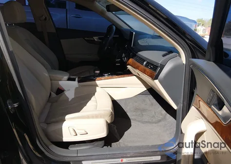 2017 Audi A4 2.0T Premium z USA, uszkodzony, nr VIN WAULNAF47HN034351